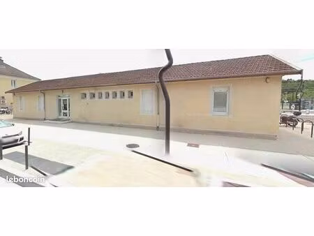 local d'activité 161 m²