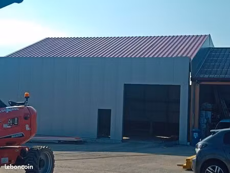 local 225 m2 +90 m2 mezzanine