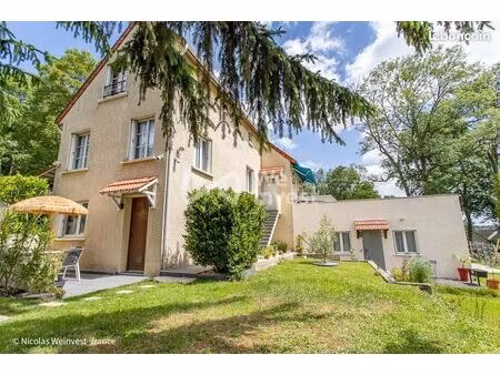 pavillon 6 pièces 135 m²