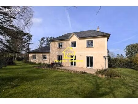 propriété 6 pièces 162 m²