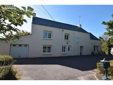 ampbon - longère 2 chambres (4 ou 5 possibles ) sur 1 hectare 390