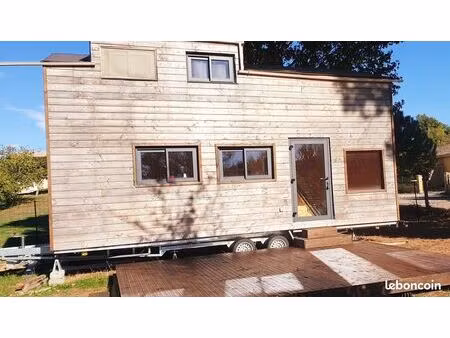 vends tiny house
