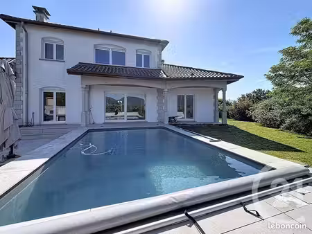 maison 5 pièces 154 m²