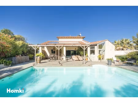villa de luxe à vendre à saint-drézéry