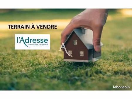 terrain 270 m² sainte flaive des loups