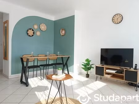 chambre 1 pièce 12 m²