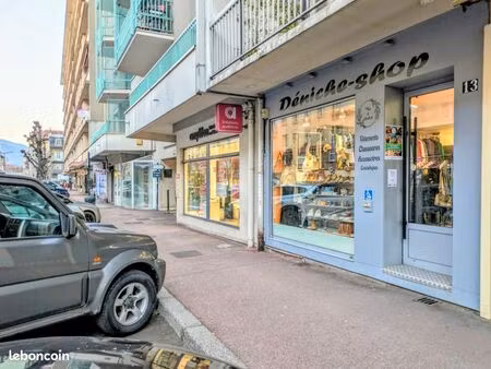 local commercial 59m² - loyer 1 200 centre ville aix-les-bains