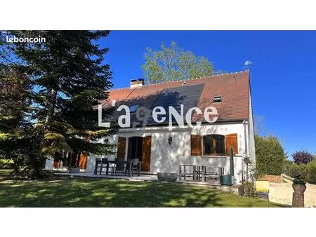 maison 9 pièces 162 m²