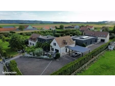 maison moderne 700m2 proche laon