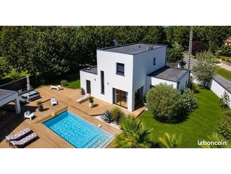 villa 4 pièces 125 m²