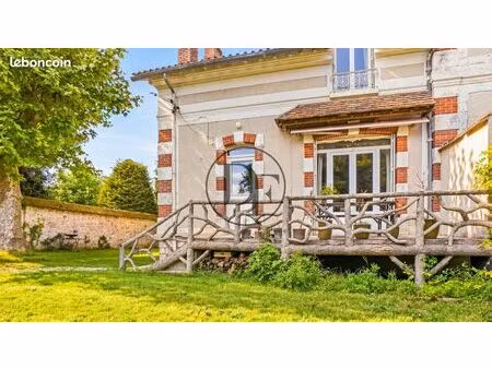 maison 6 pièces 175 m²
