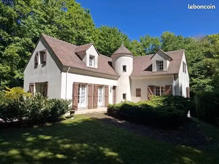 propriété 8 pièces 188 m²