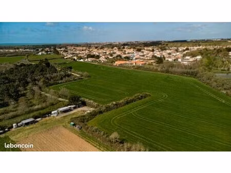 jusqu'à 10 000 euros offerts* pour l'achat de votre futur terrain à givrand (85)