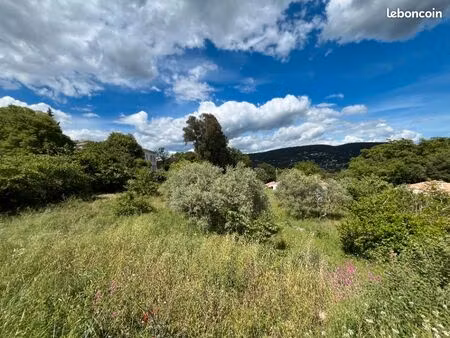 terrain 1 600 m² draguignan