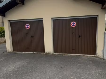 location box / garage de stockage – 13 m² – saint-genis-pouilly (01630)