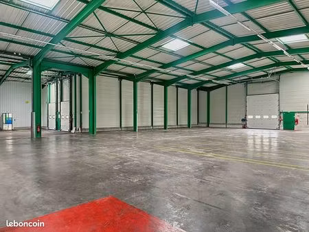 local 9500 m² veyziat
