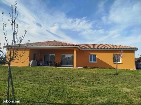 propriété 6 pièces 132 m²