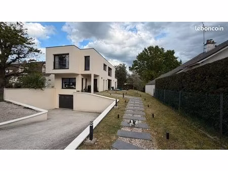 bois-le-roi – maison contemporaine au coeur de la forêt de fontainebleau à 30 min de paris