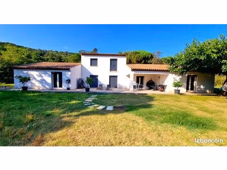 villa contemporaine 8 pièces - 168 m²