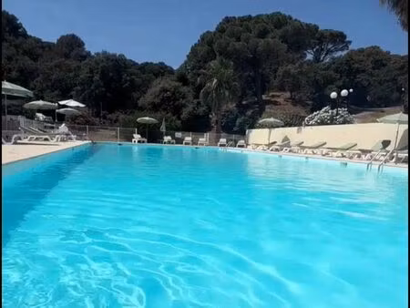 bastidon avec terrasse - domaine de terramozza  fréjus / saint aygulf