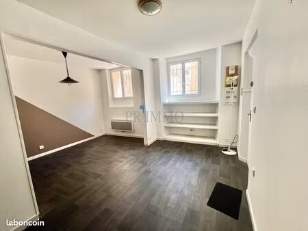 studio 1 pièce 26 m²