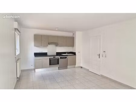 3 pièces  60 m² avec balcon 9 m² · saint-pierre-du-perray 91280