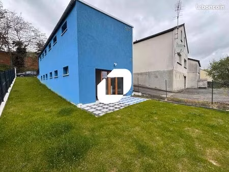 bureau 104 m²