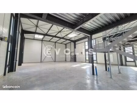 bureau 477 m²