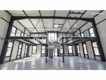 bureau 954 m²