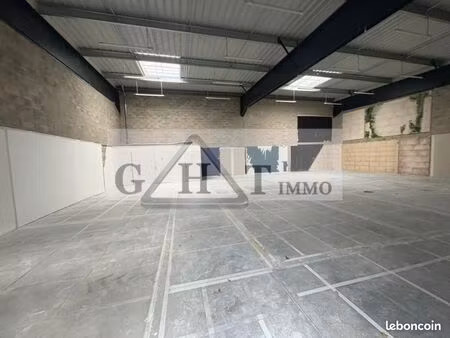 local industriel 278 m²