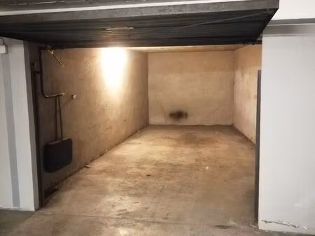 location garage centre ville annecy