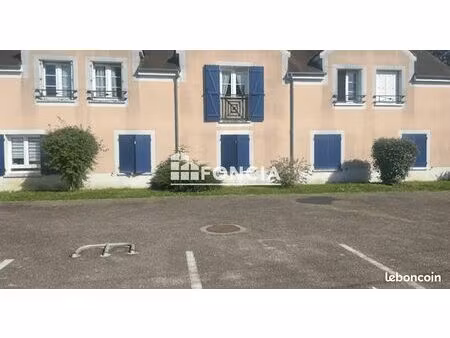 place de parking à vendre – emplacement pratique  accès sécurisé  idéal résident ou invest