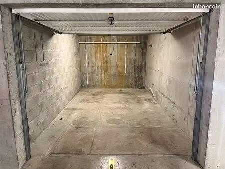 garage à louer