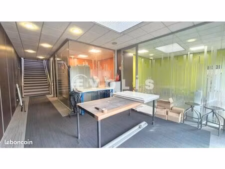 local d'activité 325 m²