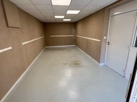 bureau / local professionnel 45 m² avec balcon