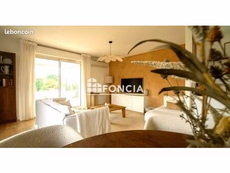 maison individuelle de plain-pied à sainte-eulalie avec 2 chambres  jardin et terrasse
