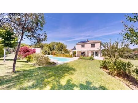 villa 6 pièces 164 m²