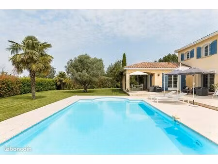 villa toulouse-est  200m2  5 chambres  clim piscine