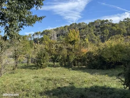 terrain 540 m² puget-ville