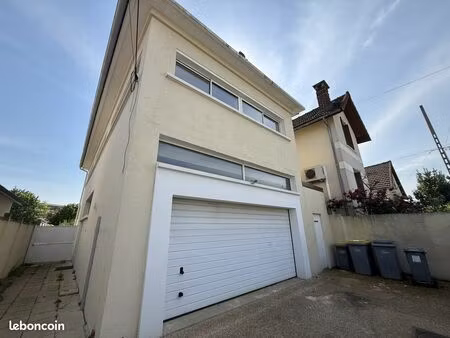 bureaux 183 m² gonesse