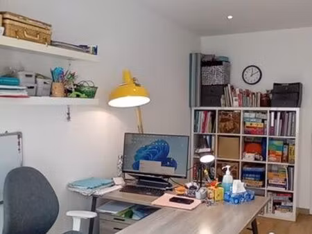 location bureau paramédical