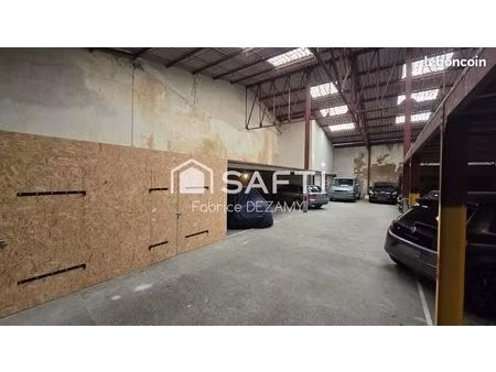 parking/box 300 m² lucon