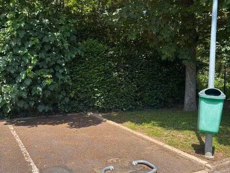 place de parking à louer