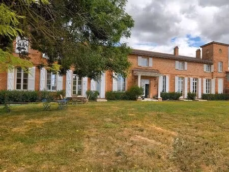balma 31 toulouse maison : domaine du xviii° de 450 m² + 1 ferme de 435 m² + 2 annexes 200
