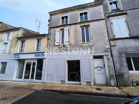 immeuble 4 pièces 63 m²