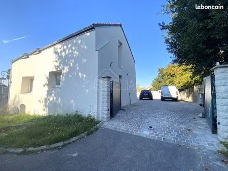 maison 5 pièces 104 m²
