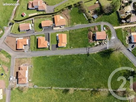 terrain 830 m² cayres