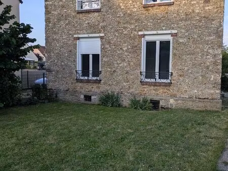 f2 dans maison individuelle