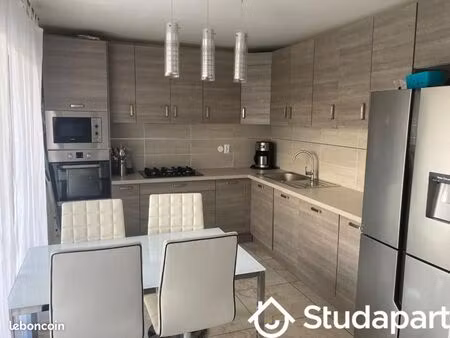 chambre 1 pièce 12 m²