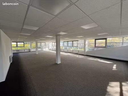 bureau 170m2